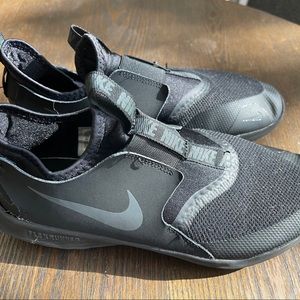 BOYS' NIKE BIG KID FLEX RUNNER RUNNING SHOES, size 5.5